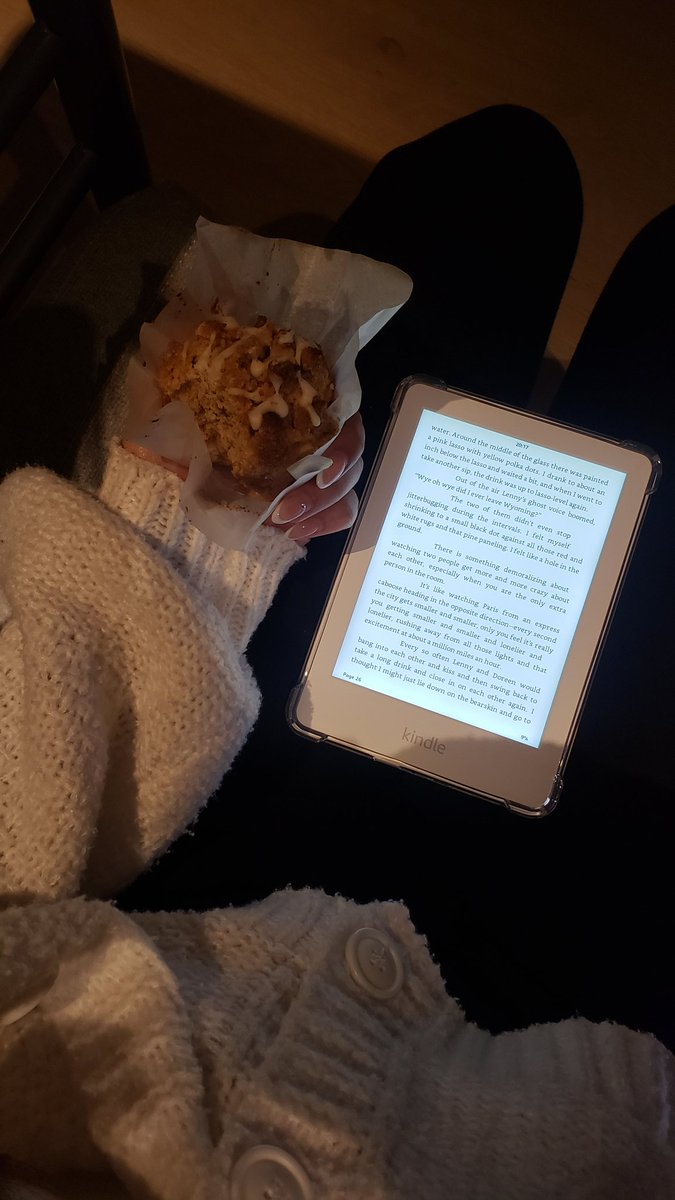 the vibes rn 🍯🍂📖
