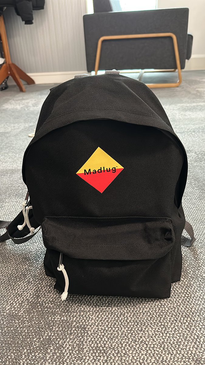 Just got a lovely comment about my bag today, so I shared the story behind the @wearemadlug brand. Safe to say that I've become a Madlug influencer. 😂  #Madlug #volunteer #socialimpact