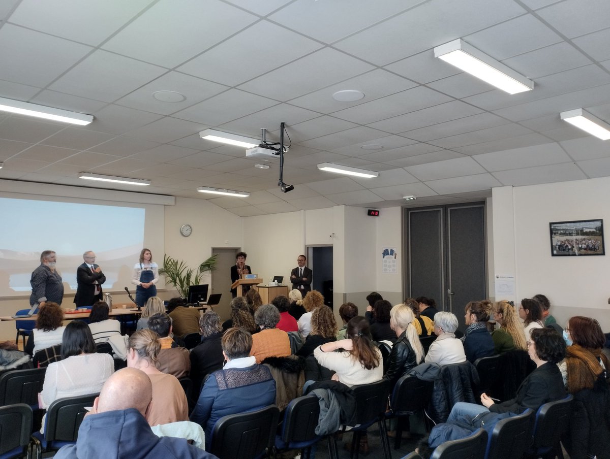Jean-Charles Linier (@jlinier) on Twitter photo 2eme 1/2 journée d'infos et d'échanges avec les secrétaires d'EPLE de <a href="/DSDEN79/">DSDEN Deux-Sèvres</a> dans l'<a href="/acpoitiers/">Académie de Poitiers</a>.
Échanges avec les services de la DOSES, DIPEAR, DPE, <a href="/Eafc_Poitiers/">EAFC_Ac-Poitiers</a>, accompagnés de Mme la SGA-DRH et de M. Le SGA de la DSDEN. Merci <a href="/salliouxbel/">Sallioux</a> <a href="/LvvNumerique/">LvvNumerique</a> pour l'accueil 2eme 1/2 journée d'infos et d'échanges avec les secrétaires d'EPLE de <a href="/DSDEN79/">DSDEN Deux-Sèvres</a> dans l'<a href="/acpoitiers/">Académie de Poitiers</a>.
Échanges avec les services de la DOSES, DIPEAR, DPE, <a href="/Eafc_Poitiers/">EAFC_Ac-Poitiers</a>, accompagnés de Mme la SGA-DRH et de M. Le SGA de la DSDEN. Merci <a href="/salliouxbel/">Sallioux</a> <a href="/LvvNumerique/">LvvNumerique</a> pour l'accueil