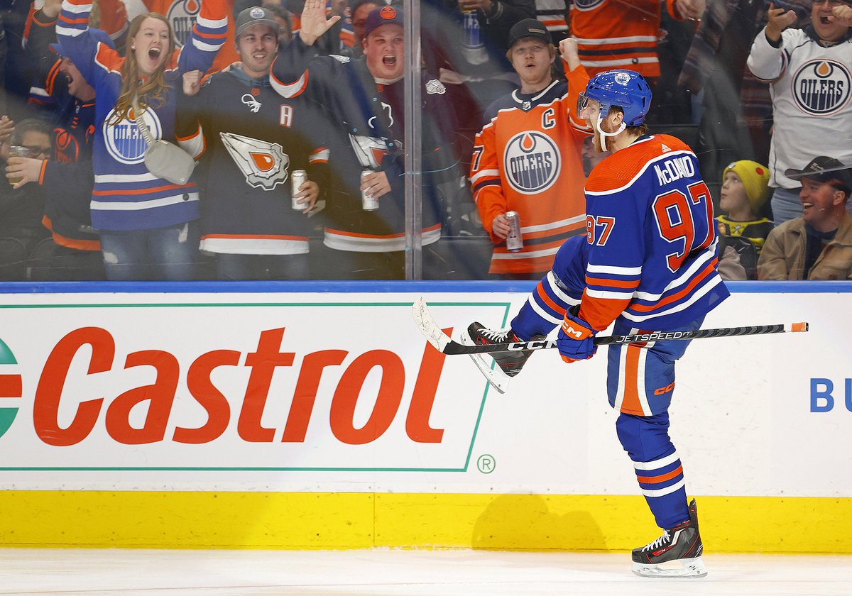 otto_focus's tweet photo. And that’s 300 for McDavid https://t.co/gpcMSMxyRX