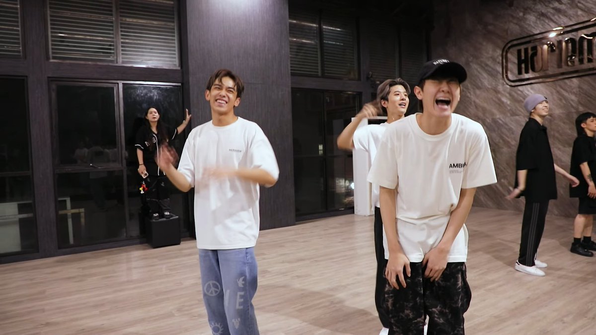 me951020's tweet image. เป็นรูปที่มีเสียงออกมา

#SoundCheckwithTRINITY 
#TRINITY_TNT