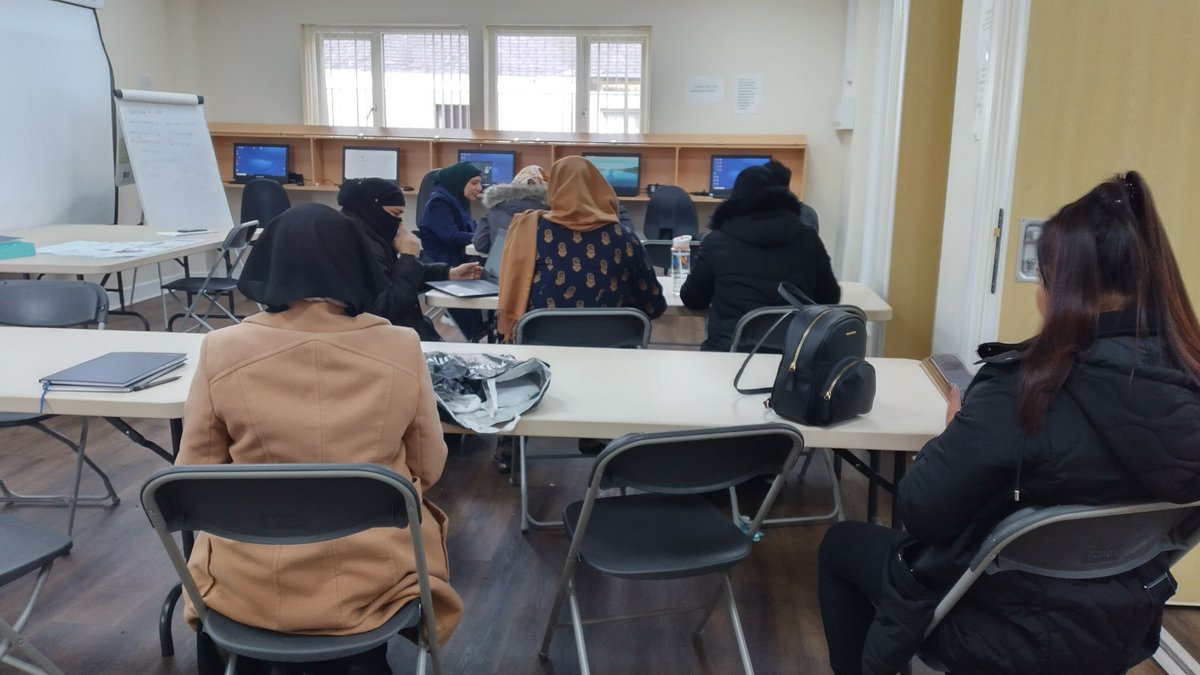 saharainpreston's tweet photo. Job club started @saharainpreston with @inspiraforlife teaching service users essential skills of Multiply. 
Allowing users to understand money management and budgeting. 
Thank you @InspiraPamG for 1:1 CV support. 
@JCPJobsPlusMore @DWPPrestonBC @FamiliesPreston. 
#fofs, #JobHelp https://t.co/v5aMdIstmk