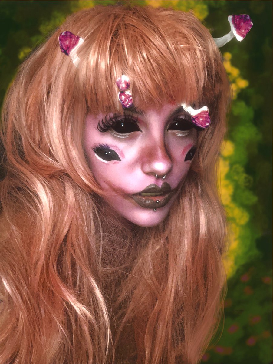norancia's tweet photo. The “Portals” album has me in a chokehold, I had to do a makeup inspired look 💓🍄 #melaniemartinez #PORTALS #melaniemartinezportals https://t.co/X106hlu2uZ