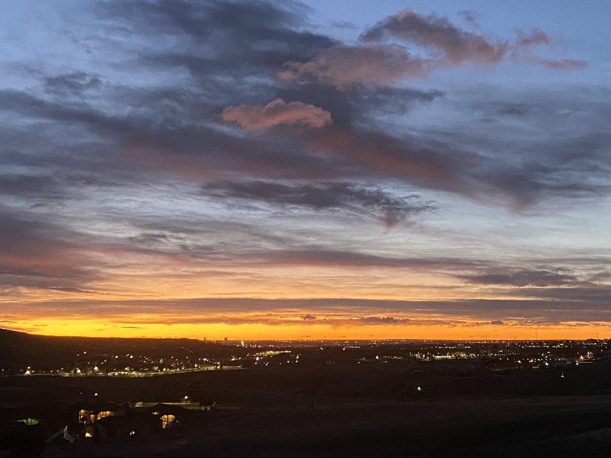 PINPOINT WX:   Sunrise on a Red Flag Friday across the Front Range.   Details #KDVR #KWGN