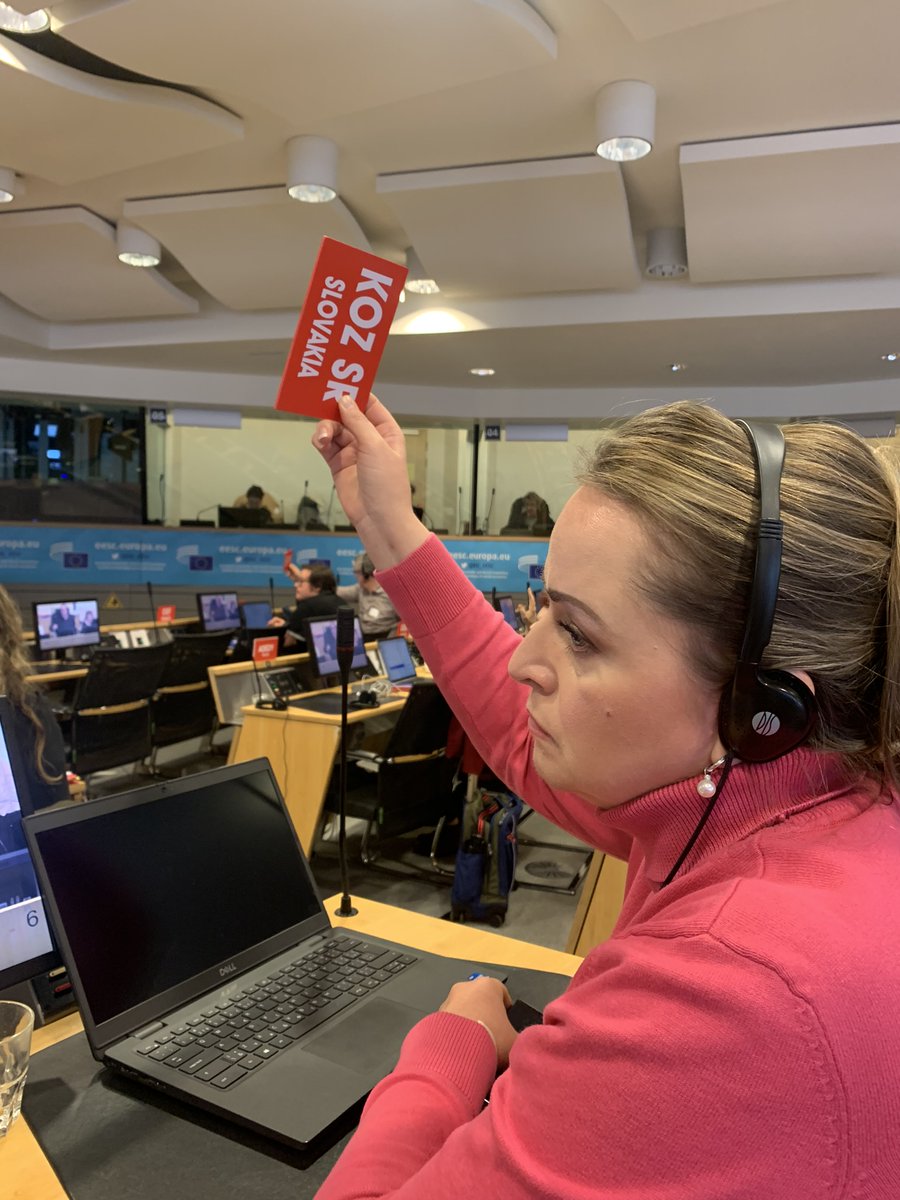 miroslavhajnos's tweet image. ✊The Executive Committee of the European Trade Union Confederation  @etuc_ces was convened on 30-31 March 2023 at the European Economic and Social Committee (@EU_EESC) with @MonikaUhlerova, the president of @KOZSlovakRep  in attendance. 

🟥The #ExCo committee discussed the