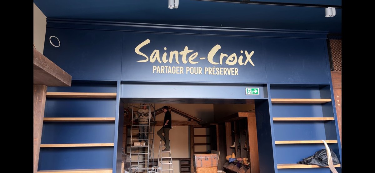 moselle_tv's tweet photo. C'est l'année des 🐺 au @Parc_SteCroix ! Mais 2023 réserve d'autres surprises. Des travaux sont en cours pour un nouvel #observatoire, une #boutique nature et des nouveaux #lodges ! Plus de détails dans #MoselleInfo ce soir à 18H https://t.co/UOz2Mna7G6