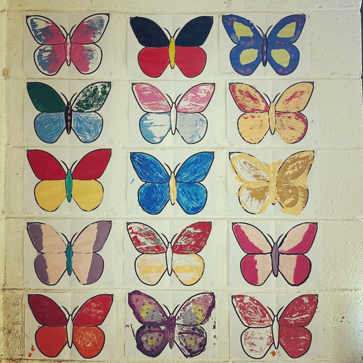 hfcsrathcoole's tweet photo. Ms Cowzer's 3rd year Maths class have been learning all about Axial and Axis symmetry, using Art! 🤩🦋
#hfcsrathcoole #jcmaths #maths https://t.co/nz0nfucpLj