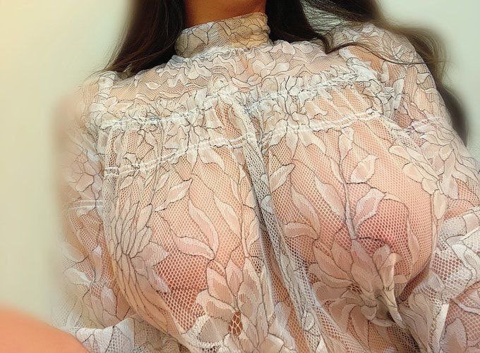 若隐若现的感觉😍 https://t.co/gdh55Uq29W