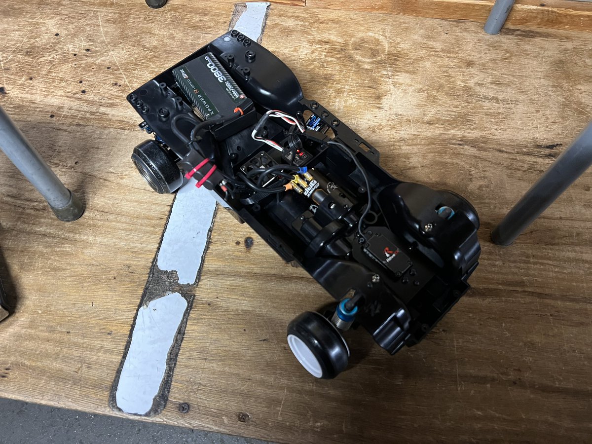 tami_yanagi's tweet image. とりあえずメカ仮置き(˙꒳​˙ )とりあえずちゃんと走れました笑
#CC01
#やはりタミヤ
#金曜日のトーゴー