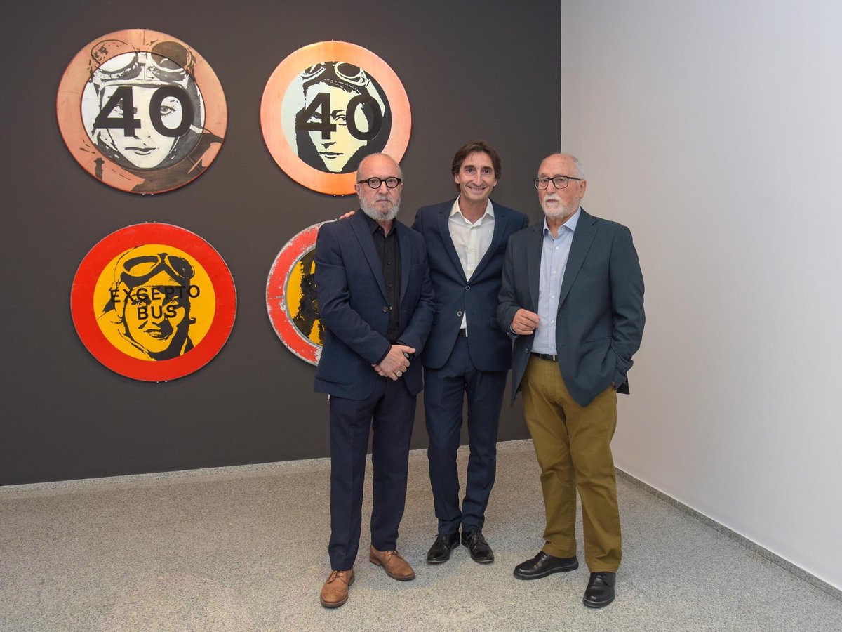 FundacionBcja's tweet photo. 🏫La Sala de Exposiciones Glorieta de la #fundacionbancaja, en Sagunto, acogerá desde hoy hasta el 30 de junio la #muestra "Señas de identidad. Ximo Amigó", con la colaboración de @Saggas. 👨‍🎨#Comisariada por Francisco Sebastián Nicolau, incluye una selección de 40 obras. https://t.co/vsogyrhfq0