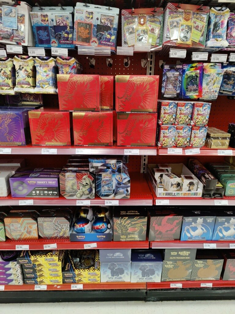 lightitupKB's tweet photo. @PokemonTCGDrops Frederick MD Target @PokeTCGDropsMD https://t.co/zVM9dovclx