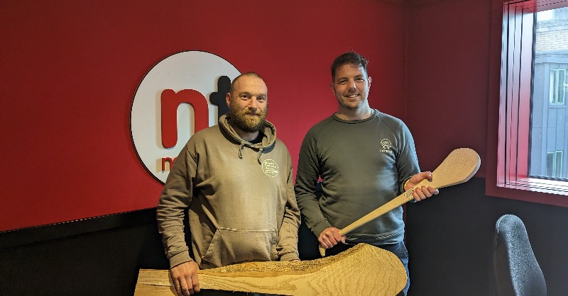 NewstalkFM's tweet photo. Ar phodchraoladh #Splanc na seachtaine⚡️
🧑⚖️Cuairt ar Mheiriceá agus seachtain sna cúirteanna le @GNiAodha
🪵Míníonn Seosamh Breathnach conas camáin a dhéanamh
💋Lana Del Rey á phlé ag @gingeripod
🥊Kellie Harrington le @RebelDevil71
⚡️