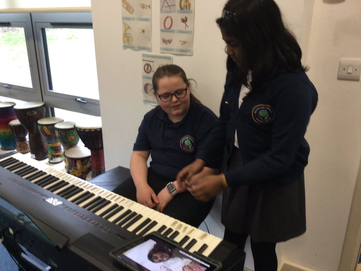 Our Year 6’s improvising a melody over the 12 Bar Blues chord sequence. @WCommonPS