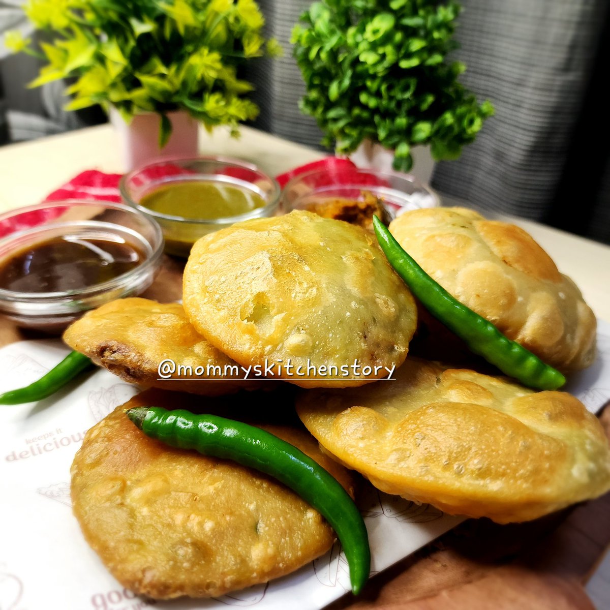 mommyskitchenst's tweet photo. Matar ki Kachori @mommyskitchenst

Full recipe link👉https://t.co/1aEGOnyYWq

#RecipeOfTheDay #Foodie #recipeideas https://t.co/qqey0J9lL1