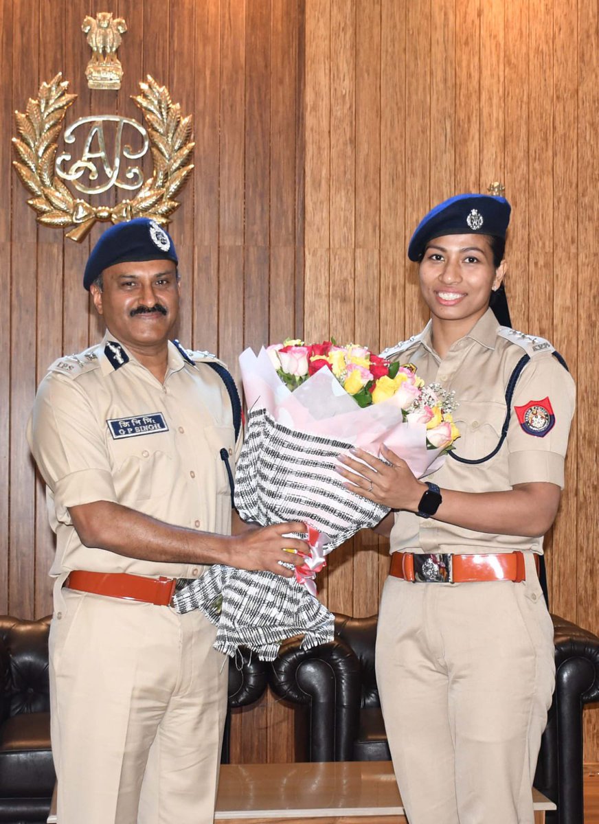 gpsinghips's tweet photo. Taller. Physically &amp; through achievements. Compliments to @LovlinaBorgohai https://t.co/IJ9qc13KnT