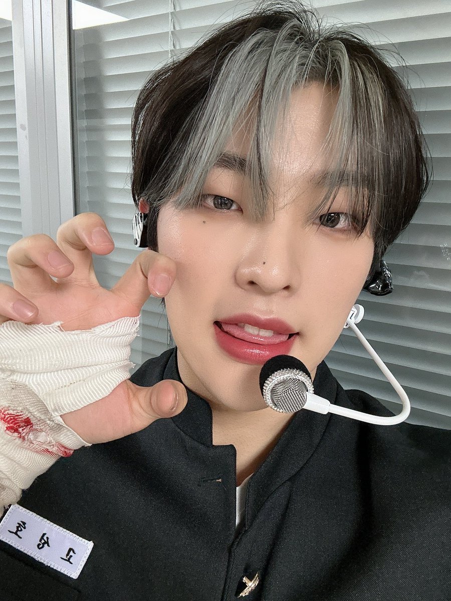 TheKingDom_GF's tweet photo. [MUJIN👑]

덮머 = 🤍

#KINGDOM #킹덤 #MUJIN #무진 https://t.co/0mOf1AFUry