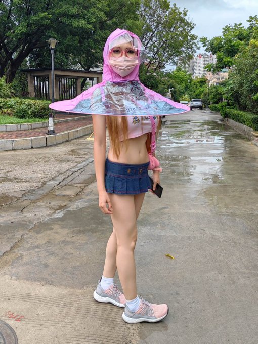 I'm too cute to be evil🥺  Hey, does this rag smell like Novichok to you? https://t.co/6YhISpVnyp