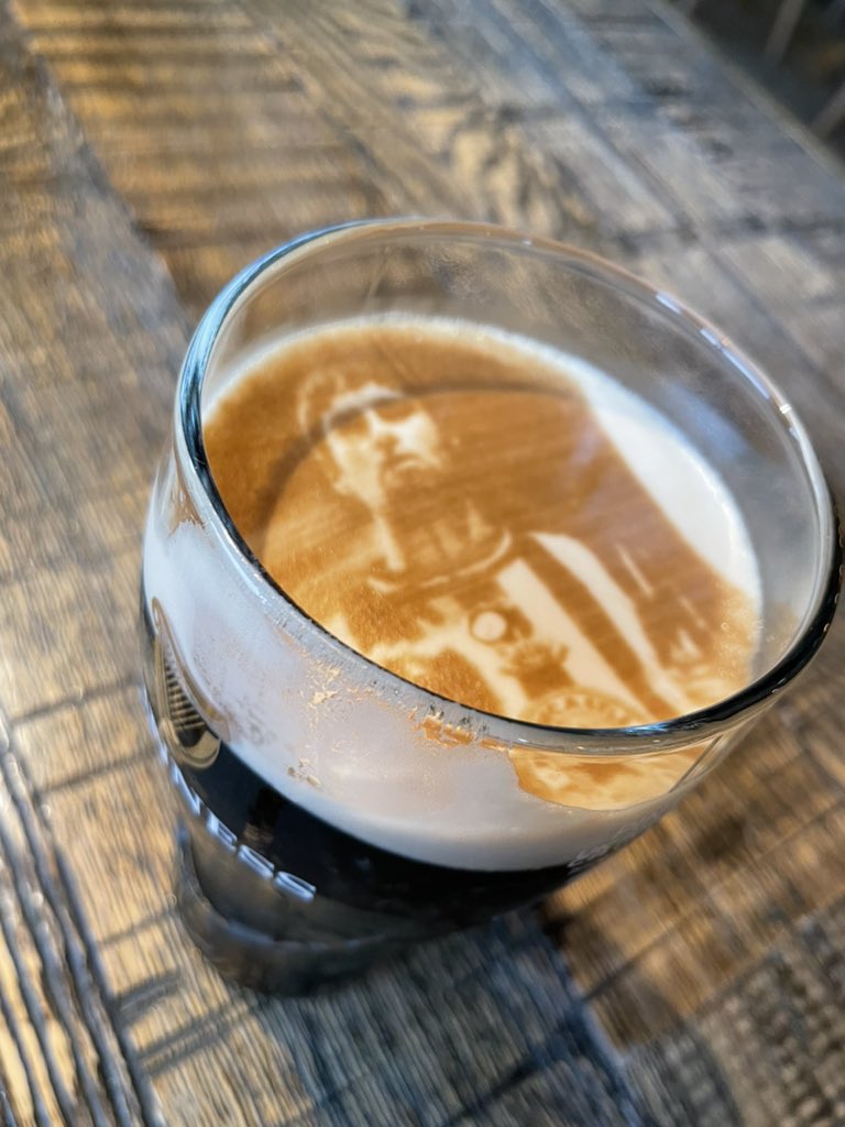 StewieElliott's tweet photo. @liamgallagher hey Liam you making money off every pint here in Newcastle?? https://t.co/RuWADurRaj