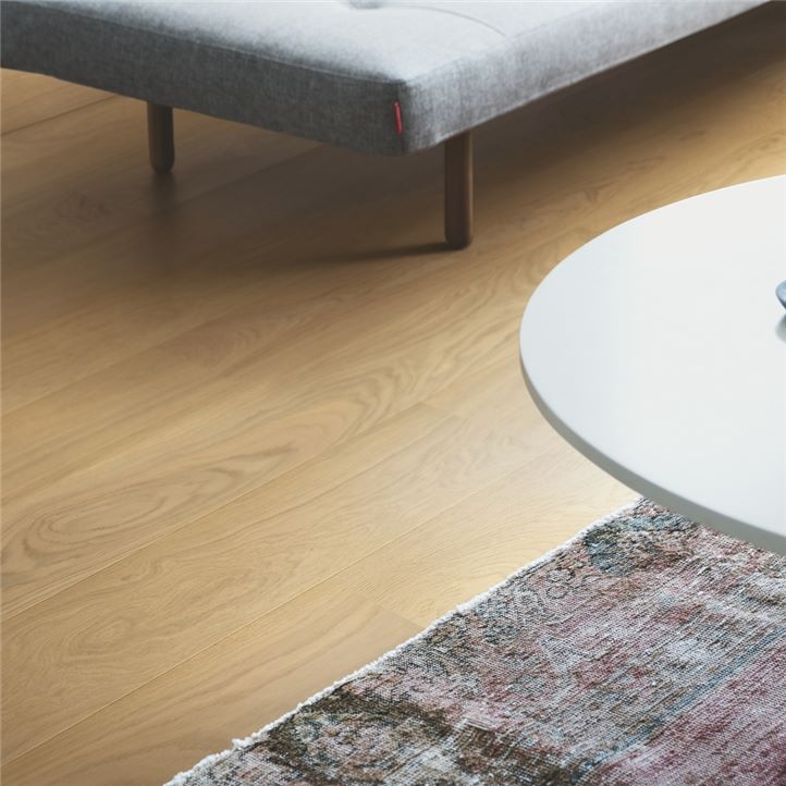 SpainPergo's tweet image. El suelo de #parquet Roble Puro Claro le otorgará a tu hogar la calidez necesaria para que tu familia viva en total #bienestar. Además tiene un diseño excepcional y con garantía de por vida 🤩
Buscatu tienda oficial 👉 pergo.es/es-es/distribu… #suelos #Pergo #interiorismo