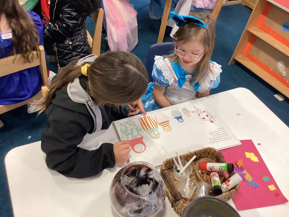 We enjoyed reading to our younger siblings in Beech class to celebrate world book day. 🌍📚

@MBHeadteacher @MBDeputyHead <a href="/MillbrookP/">Millbrook Primary</a> <a href="/MillbrookBeech/">Dosbarth Beech</a>