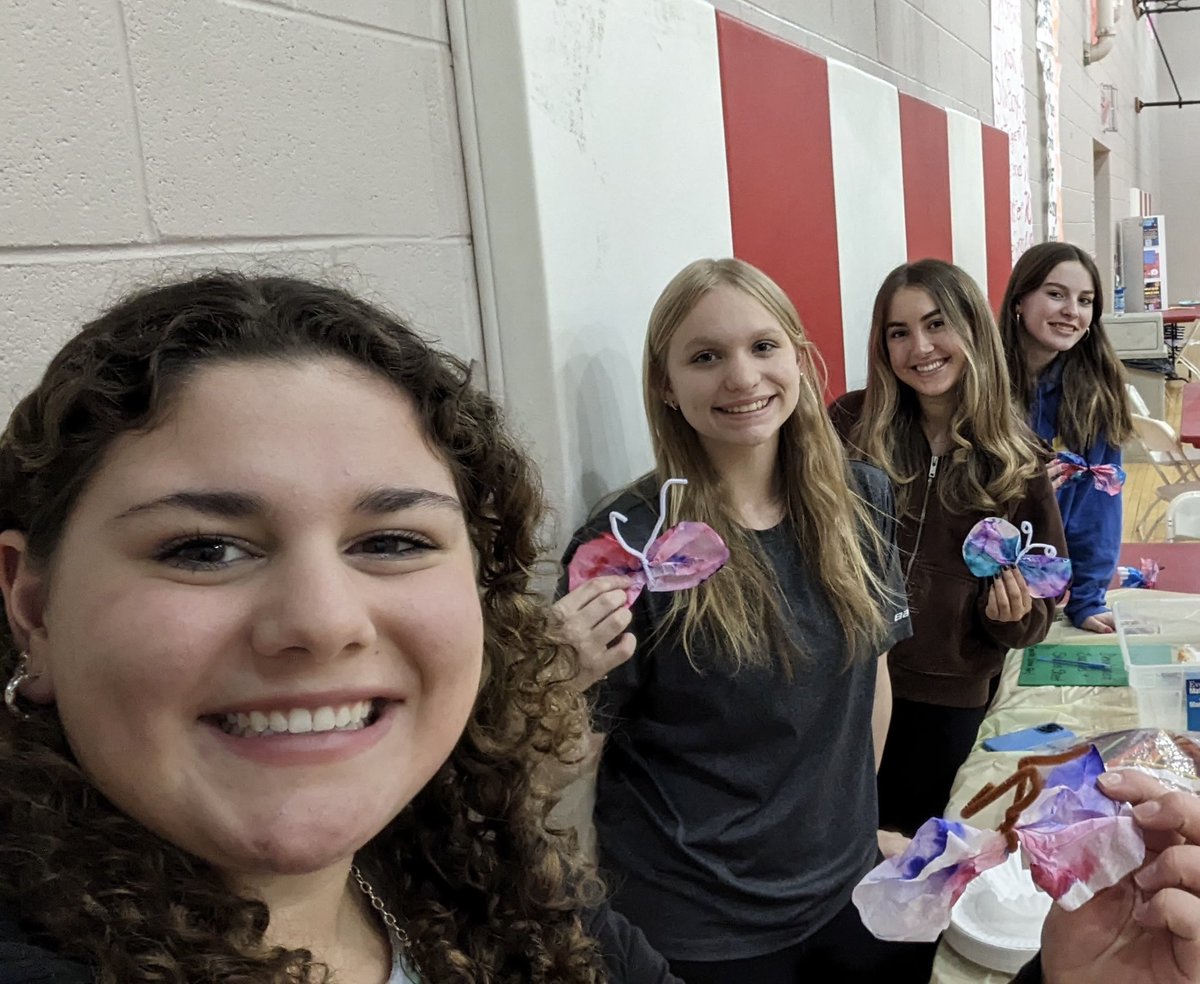 UDHS_FCS's tweet photo. Child Development students were happy to support Maple Glen’s Science Fair last night 🔬 https://t.co/25zJldoutV