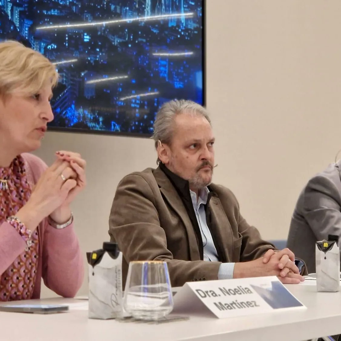 asociacioninvi's tweet photo. Rueda de prensa #invisibles2023. 
El primer gran evento de @asociacioninvi y el primero que se hace específico sobre el #cáncerdemamamasculino en España.
Ya está dando que hablar💙.
#cáncerdemamamasculino #malebreastcancer #5años #hacervisibleloinvisible https://t.co/KSfCu3lH34