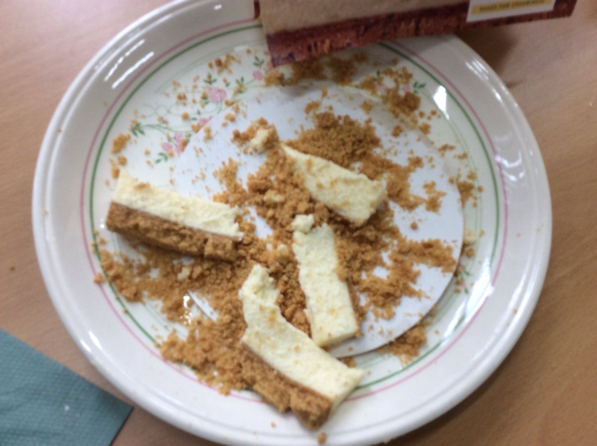 Y3Mabs's tweet photo. Yummy cheesecake tasting in DT! https://t.co/BxjiYcmOaQ
