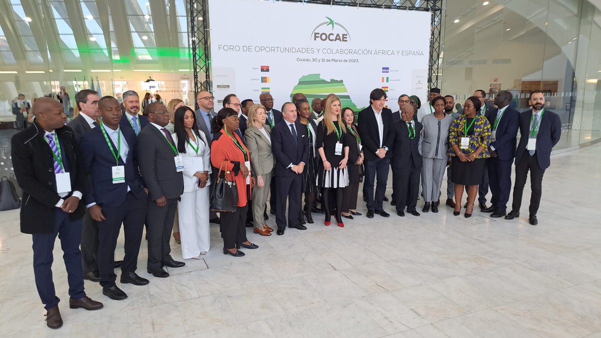 ASTUREXExporta's tweet photo. Dos días intensos en el foro #FOCAE de Oportunidades y colaboración África-España. Hemos realizado contactos muy interesantes que pueden ser muy útiles para las empresas asturianas. ¡Encantados de poder participar! #exportarimporta #creceexportando https://t.co/qYuJv7Saeu