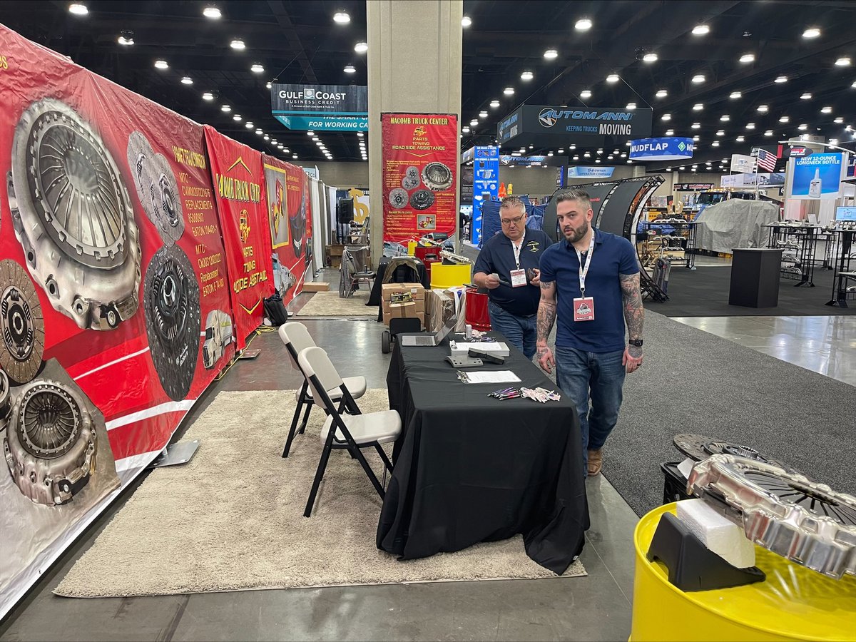 MacombTruck's tweet photo. We are at Kentucky Exposition Center- Louisville, KY stop by 😊 #midamericatruckshow #midamericantruckshow #truckparts #kentucky #michigan #clutch #clutchkit #frieghtliner #macktrucks #kenworth #volvo #volvotrucks #truckpartsforsale #Louisville https://t.co/K46B13K3VX