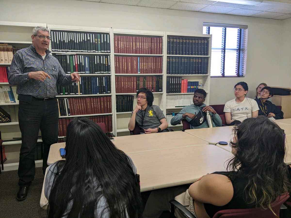 UWCUSA's tweet photo. Project Week each year is an opportunity for #uwcusa students to learn and volunteer in a new environment. These students are learning about urban sustainability and border issues in Tucson. https://t.co/gTk89uqA42
