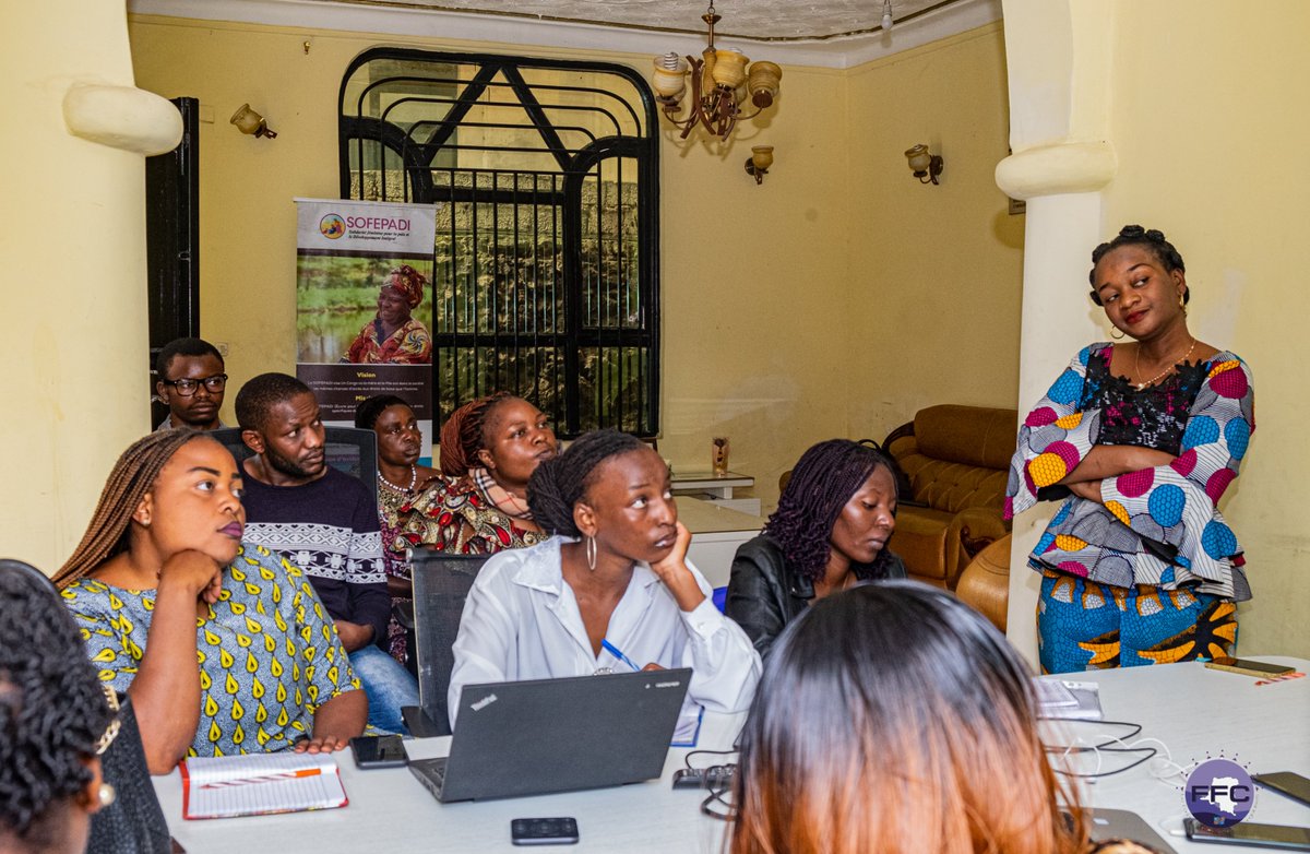 Savez -vous qu'il y'a beaucoup d'opportunités sur internet pour les fmes leaders des org. féminines? <a href="/innobuchu/">Innocent Buchu</a> et <a href="/SylvieMazambi/">Sylvie Mazambi</a> demandent aux participants de consulter régulièrement les sites des bailleurs potentiels en ligne pour découvrir les appels à projets publiés.✊
#NTIC