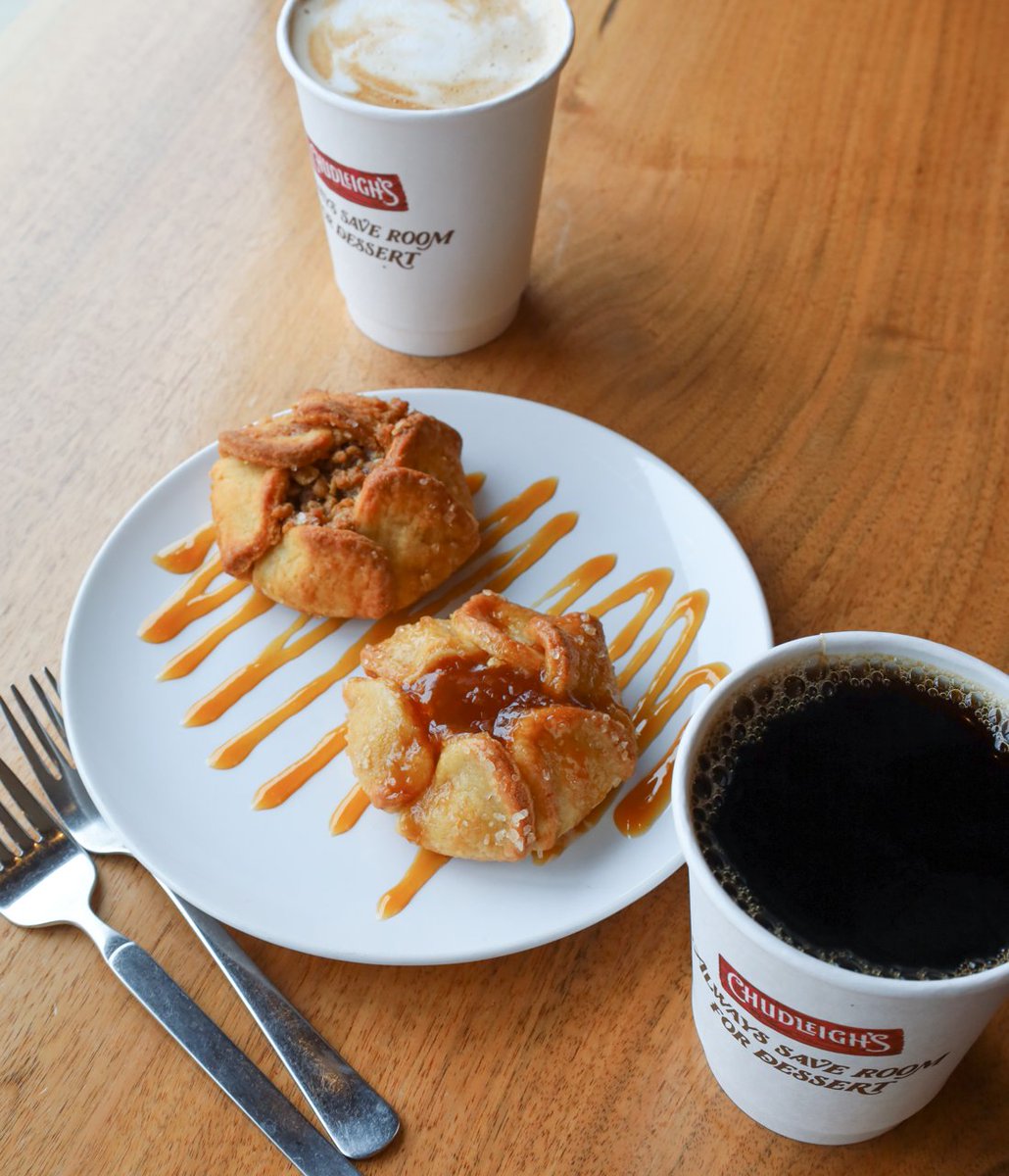 Warm apple blossoms and freshly brewed coffee - the breakfast of champions.

Add a little sweetness to your morning and start your day off right ☀️
-
#chudleighs #chudleighscafe #blossomcafe #alwayssaveroomfordessert #local #shoplocal #milton #DTmilton #miltonON #spring