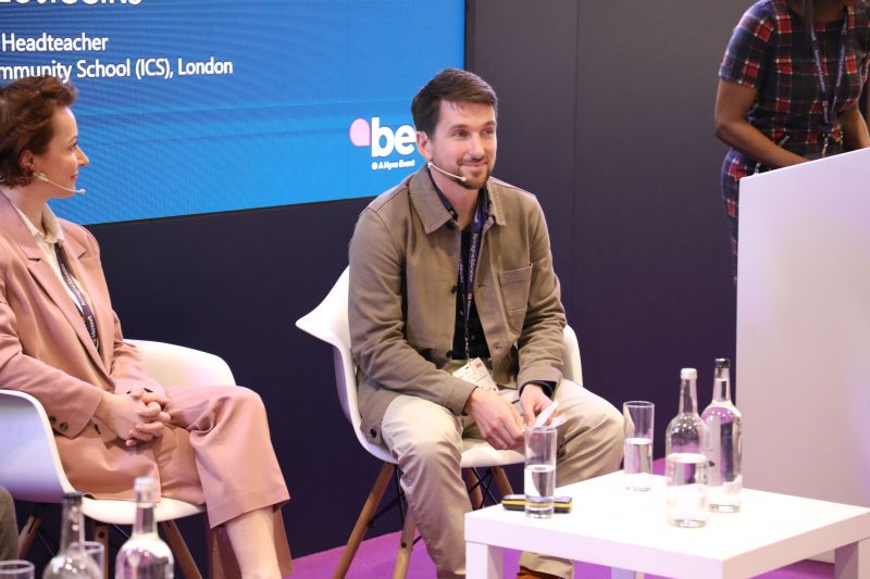 Simon Lock tweet media