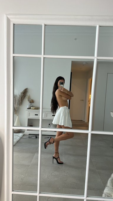 My panties match my socks https://t.co/JRdRIGTb3X https://t.co/QdtvwLIn4Z