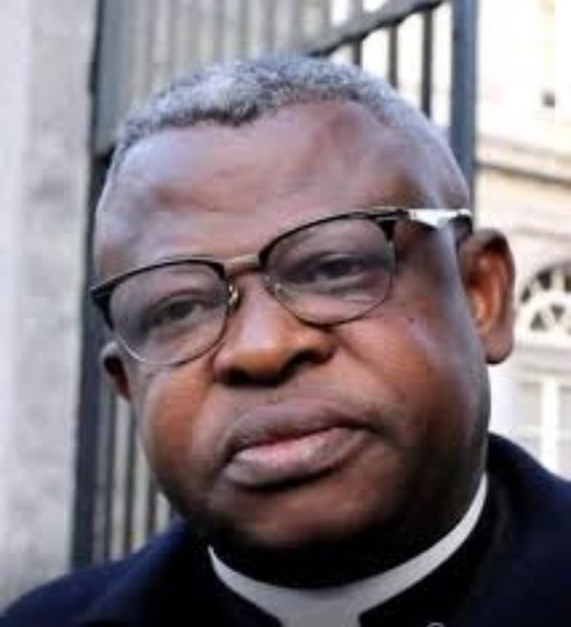 Acquitator81C's tweet photo. #RDC:Les attaques contre Mgr N’Shole sont inadmissibles. Nous dénonçons les laboratoires occultes qui organisent ces actes dépouillés de toute moralité politique. Retweetez ce message pour faire entendre la voix de l’abbé! https://t.co/kpC5QGiGRh