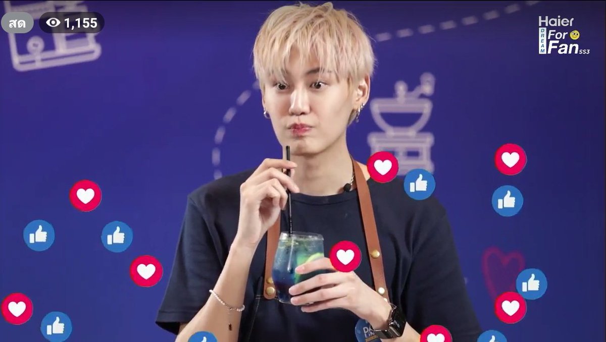 bb0un_official's tweet photo. ดูจากสีหน้าบาริสต้าแล้ว... อาหร่อยยยยยยยยย~ 👍👍😂😂😂

#HaierXBaristabb0un https://t.co/L9D2oohDYH