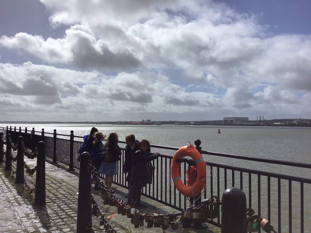 CanonYearThree's tweet photo. Year 3 had a fantastic day on their trust experience! We went to Liverpool, visiting the Tate Museum and Maritime Museum. We then went on a ferry across the Mersey! @CanonSharples @LT_Trust https://t.co/NtdfTAjymU