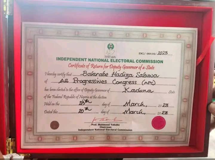 sam_esike's tweet photo. Our giant, H. E @DrHadiza, you are an inspiration to all women in the nation and all around the world and we are proud of your dedication and commitment to serving your nation. #CertificateofReturn @elrufai @ubasanius @DepGovKaduna https://t.co/sxHiLBELmO