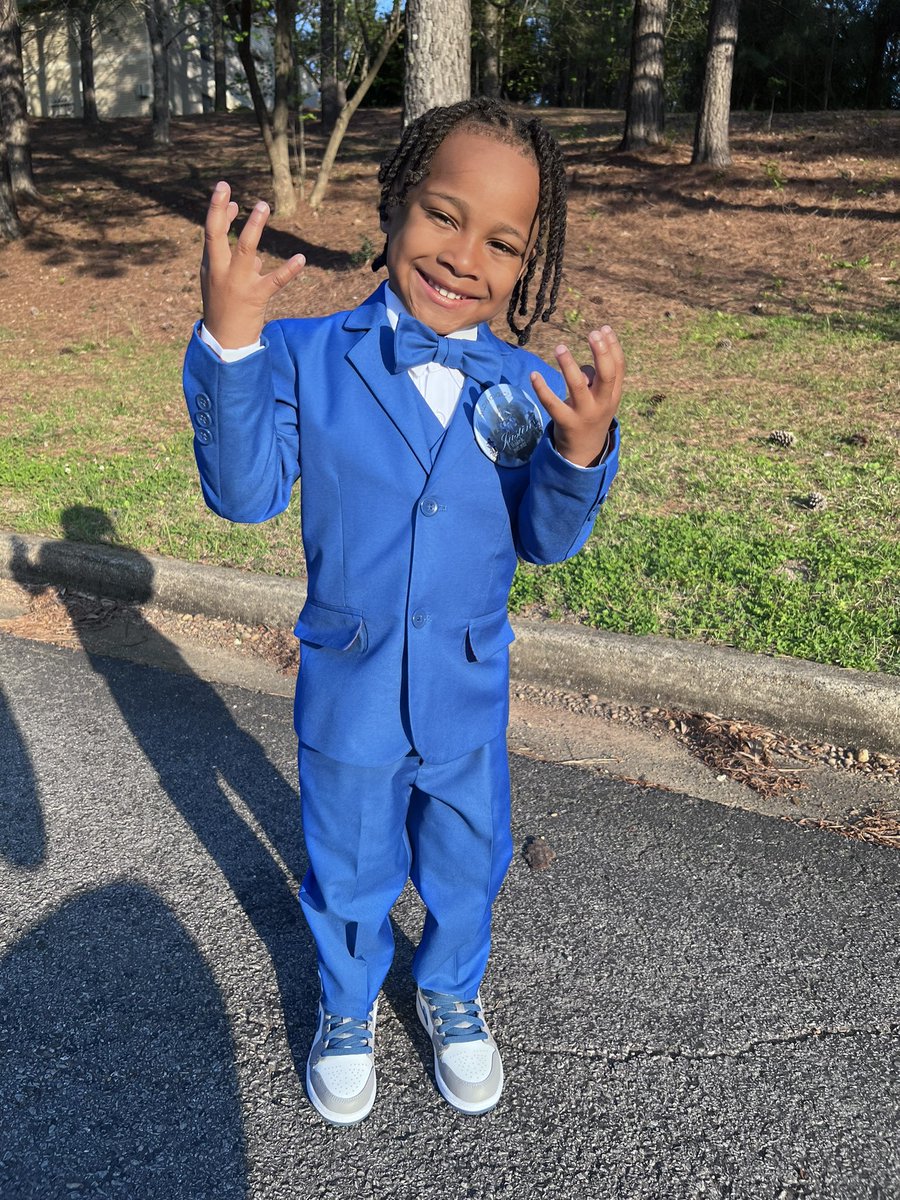 Tgotti_T's tweet photo. Sneaker Ball 2k23 💙 Do it for Jo #LLBabyJo https://t.co/iHBtad2wV7