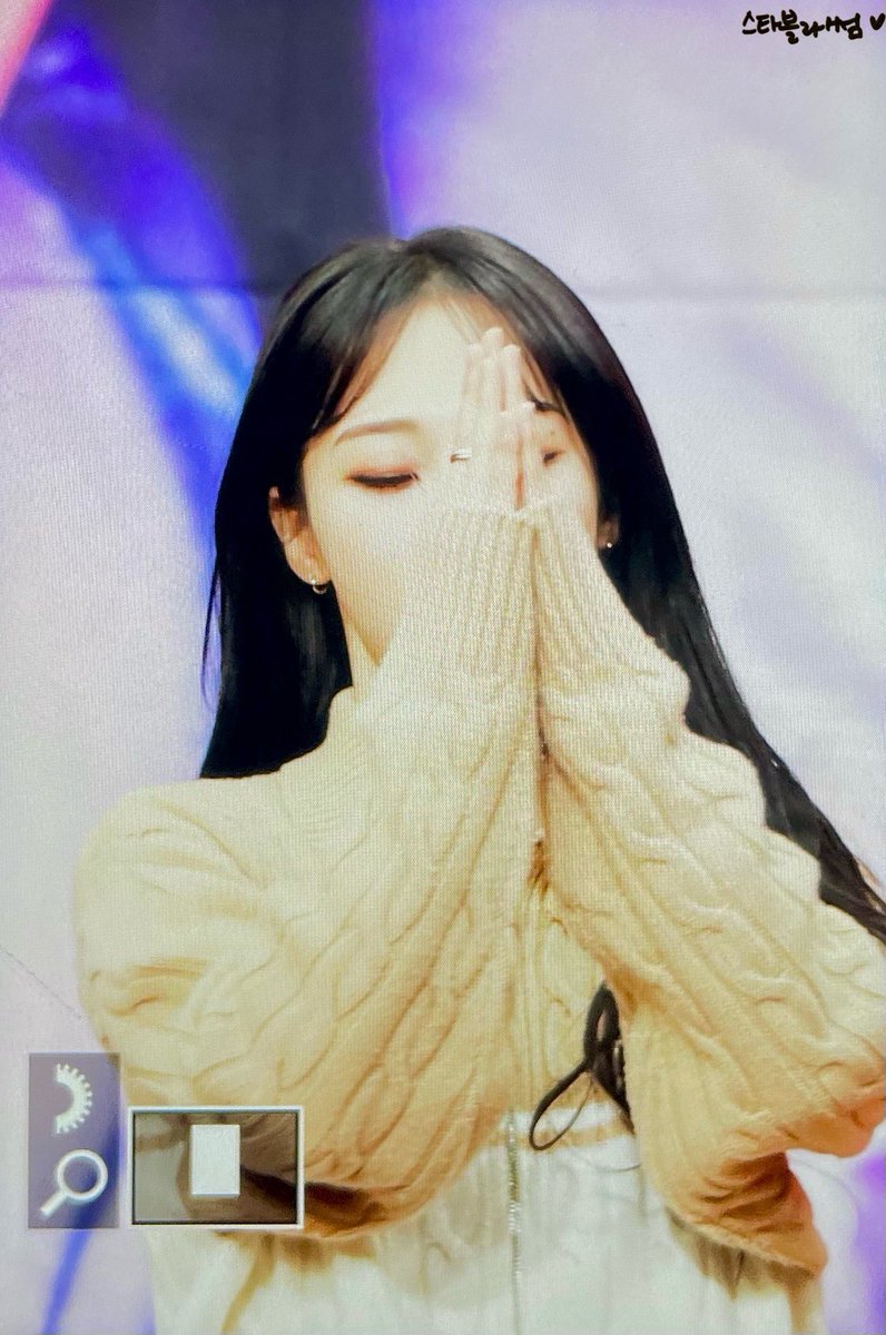 19921222com's tweet photo. 230331 tcc아트홀 프리뷰 2

커엽,,

#마마무 #문별 #MAMAMOO #MOONBYUL https://t.co/cmQjyCJr4f