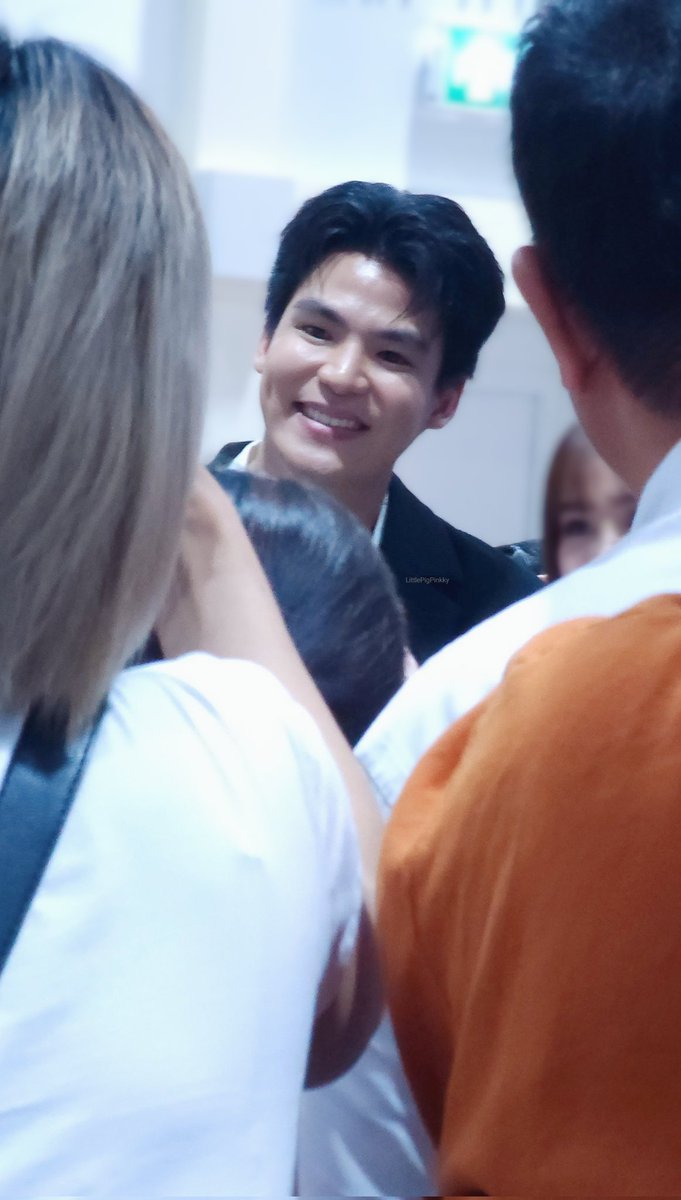 littlepigpinkky's tweet photo. สัมภาษณ์สื่อกันคร้าบ ฝาก #หอมกลิ่นความรัก ด้วยนะคร้าบ #เปิดความลับหอมกลิ่นความรัก
@Bossser_ https://t.co/ulEREkTpE1