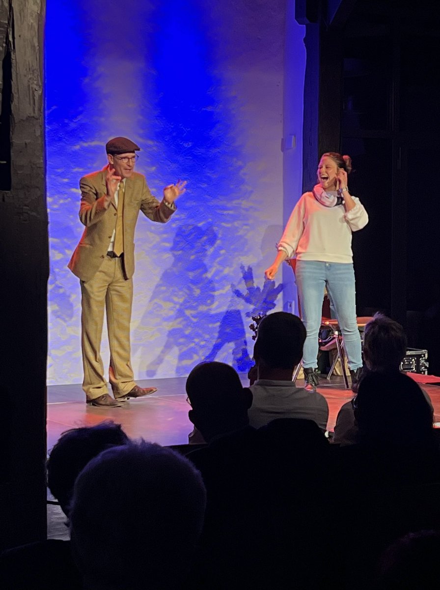 PitHartling's tweet photo. Danke an Bauunternehmen Alfred Kolb und alle Gäste für den schönen Abend gestern in der Schlossscheune Essingen! Das hat Spaß gemacht mit Euch! ☺️🙏✨🕺😄 https://t.co/rnj6AAvSZO