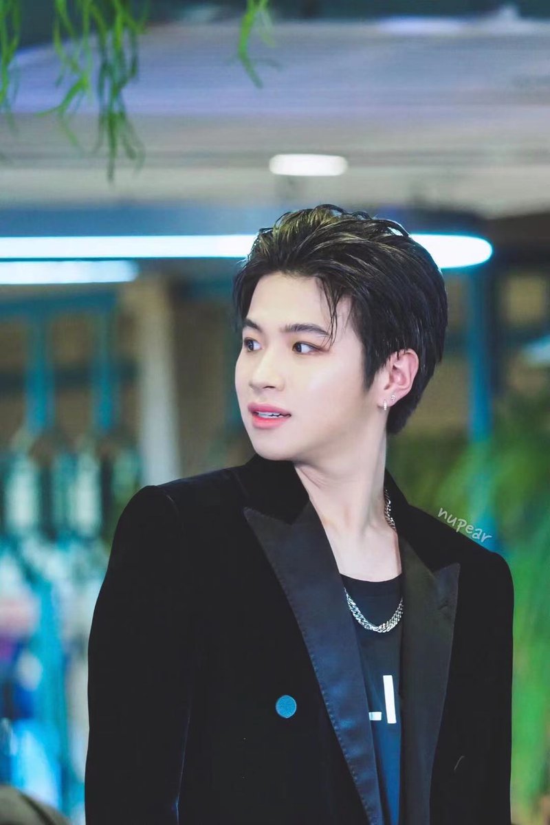 meanplanfe's tweet photo. 我想去看晚霞，也想去看你
#PlanRathavit
#คนของแปลน https://t.co/CknGYfI1sJ
