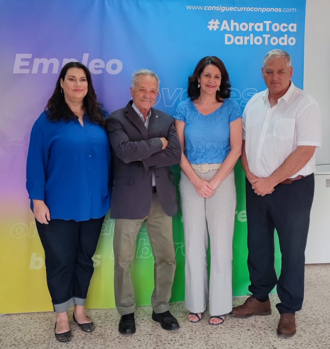 SCPMLBalbuenaC's tweet photo. Hemos alcanzado un nuevo acuerdo de colaboración con el @CabildoTenerife  y @ULL . A partir de ahora, el #ProyectoPonos  tendrá un nuevo punto de info y asesoramiento en la Casa de las Matemáticas de TNF para desarrollar sus actividades por las mañanas.

🌐https://t.co/3OMVDIy1E3 https://t.co/S1tcH0AMqh