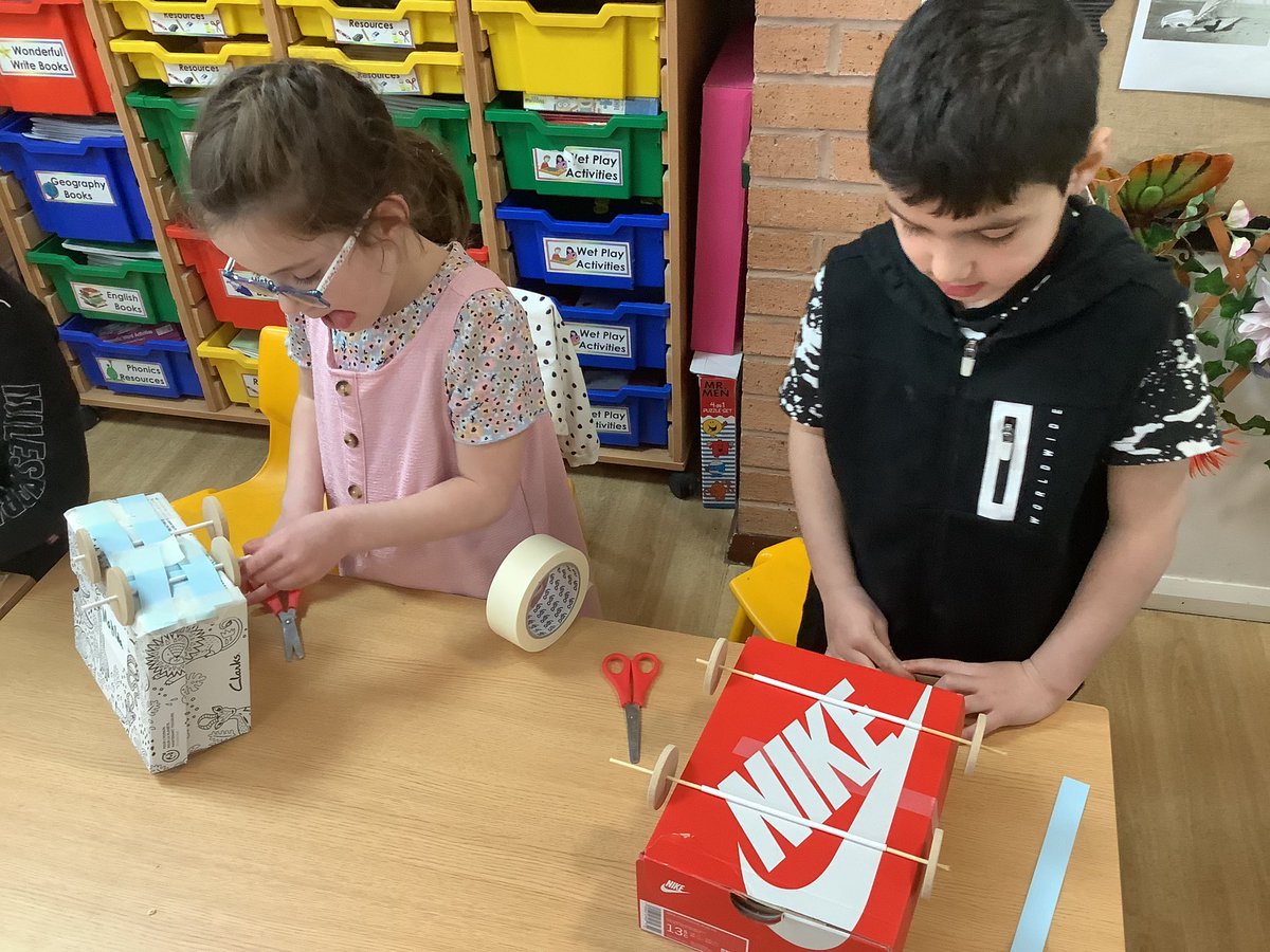 Class1Aspull's tweet photo. Our cars can move! We are so proud of ourselves 🥰 #acpsdt #acpsvalues https://t.co/geYl9pUiuu