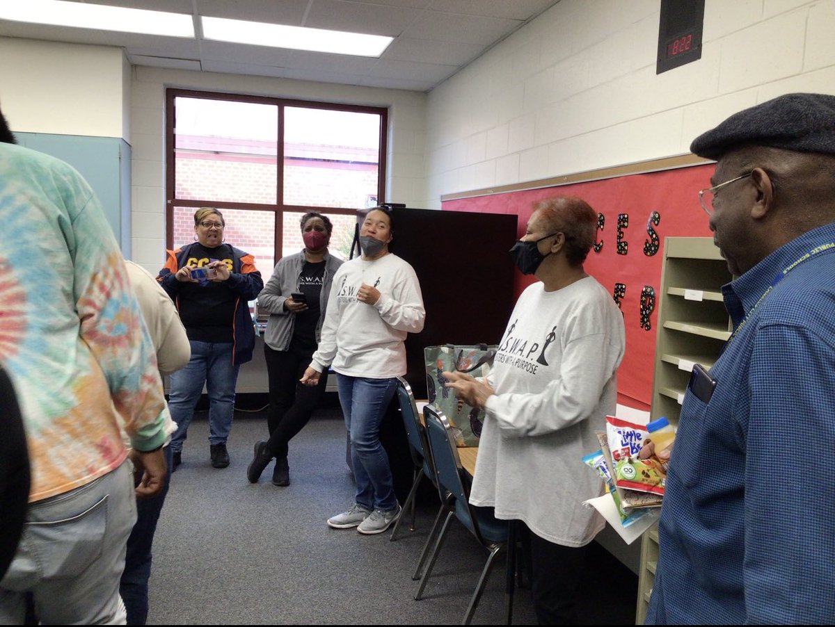 dabelt3's tweet photo. Thank you Sisters With A Purpose( SWAP) for organizing and preparing the most delicious breakfast for our Charles City ES staff! @TigersCCES @CharlesCityPS @arhairston29 https://t.co/f3o2Z362sb