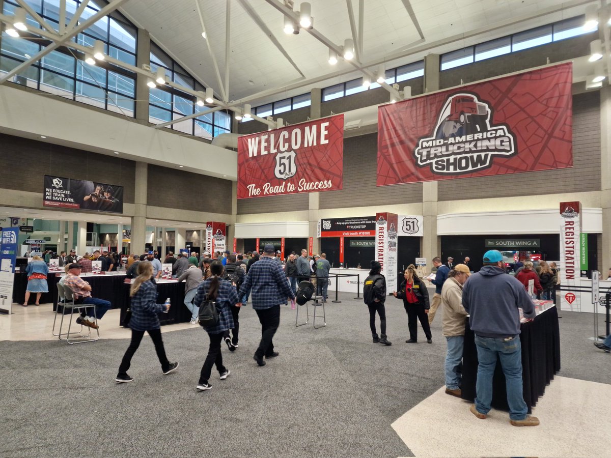SCSsoftware's tweet photo. The second day of the #MATS2023 expo in Louisville, Kentucky is about to begin! 🙌

If you're attending this amazing event, make sure to stop by at the @DaimlerTruckNA booth where we have one of our 4D Motion Sim ready for you! 🎮

See ya there! 😉

#StarNation #WesternStarTrucks #FreightlinerTrucks #BestCommunityEver