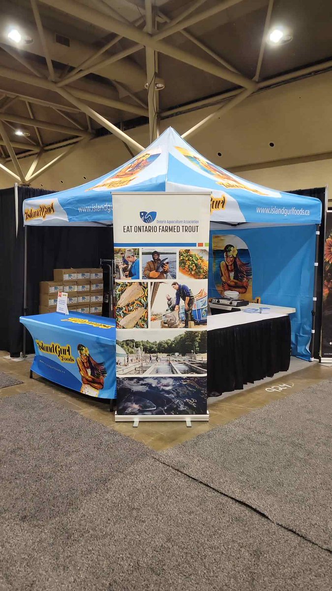 ONFishFarmers's tweet photo. SEA you at the #tofoodanddrinkfest
this weekend! Stop by and taste some of Chef Raquel Fox's delicious samples of farm-raised Ontario trout! 🐟👩‍🍳😋 @islandgurlfoods #tofdf  #tofoodanddrinkfest #tofoodies  #torontofood https://t.co/Jz312A0ezO