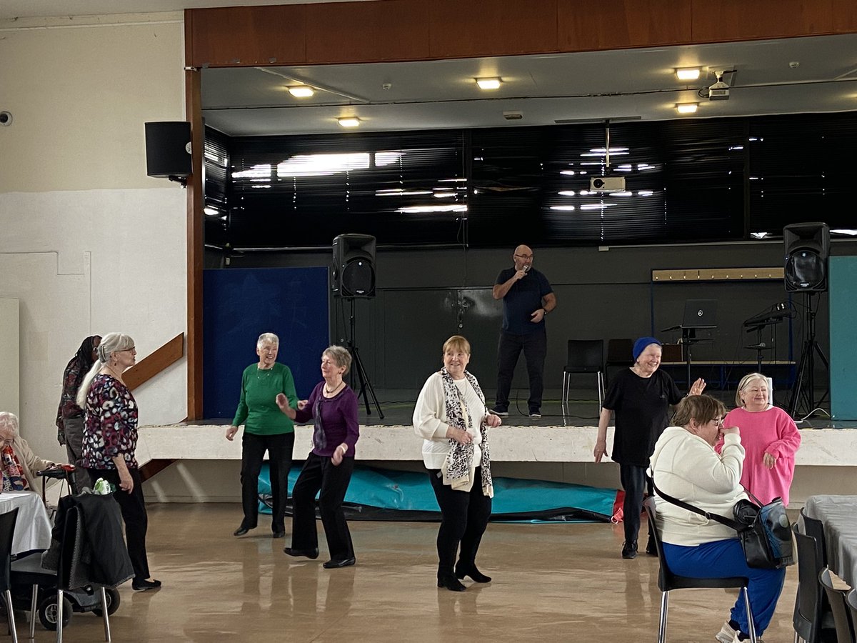 maryhillextra's tweet photo. Finished my Friday off with our monthly teadance at @MaryhillHub 🙌🏻🥳Thanks to The Wyndford Diner for the food,Cha for entertainment,Steering Group volunteers and of course the YP from @ClevedenSec42 absolute superstars⭐️
#supportingthelocalcommunity
#schoolprogramme https://t.co/UuXvTzJwwl