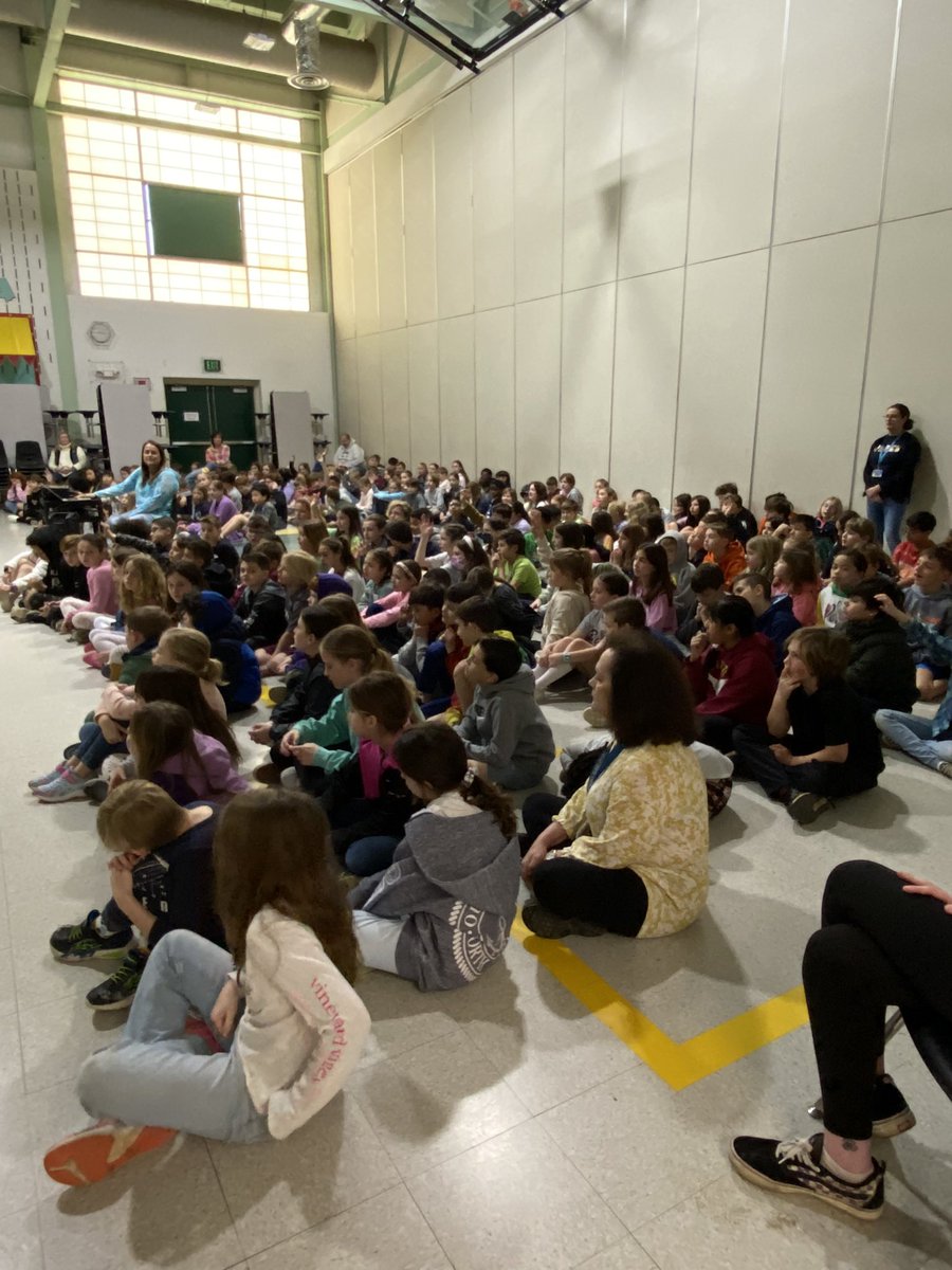 Author visit today! Dr. Melissa Boyd came to Sparks today to read to students and discuss their wellness! “B is for Breathe” and “Kindness is Cool”. Talk to your Students about this awesome experience tonight! <a href="/BCPS_DSCS/">BCPS - Division of School Climate & Safety</a> <a href="/sgregorybcps/">Sharonda Gregory, Ed.D.</a> <a href="/sparksespta/">@sparksespta</a>